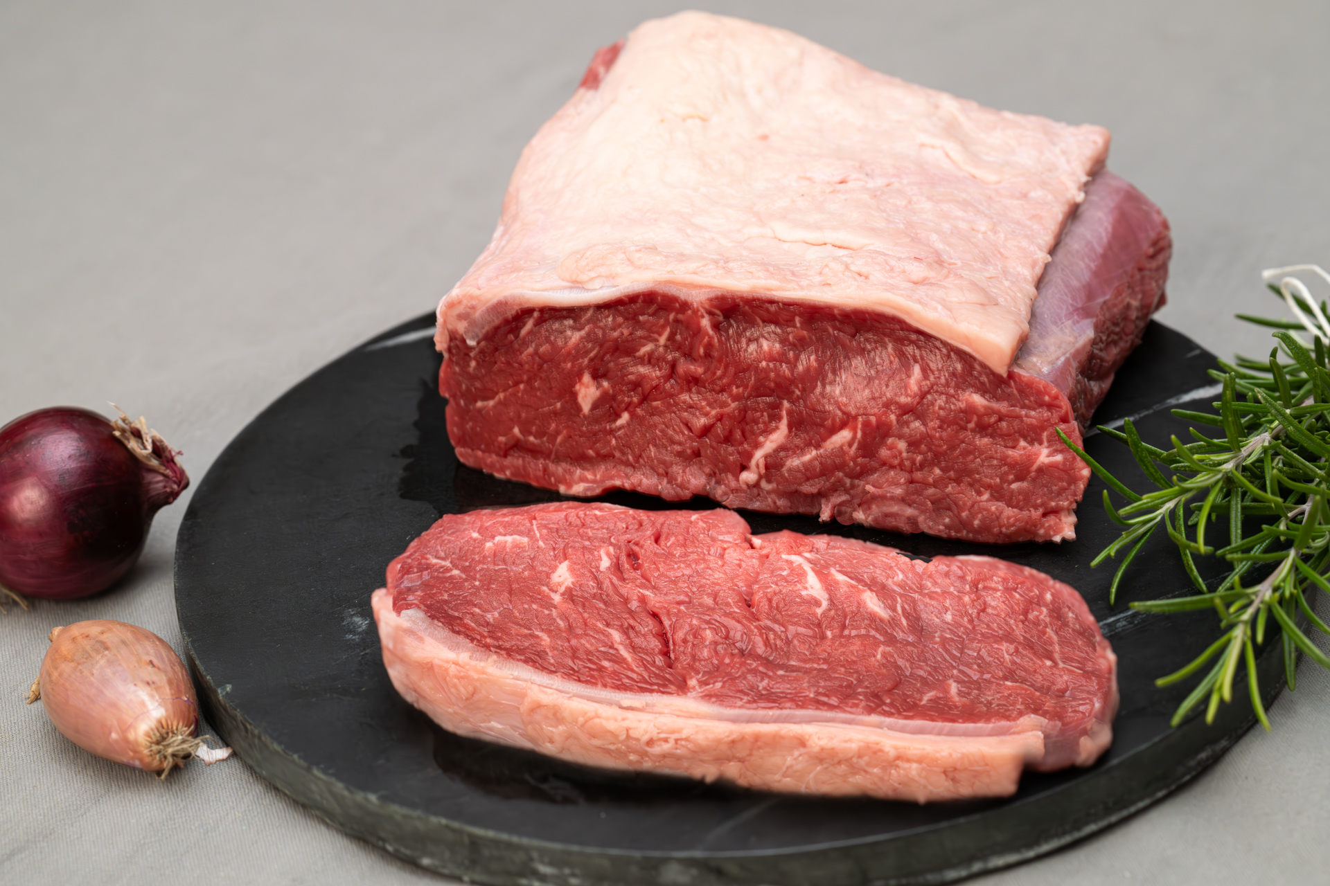 Burger Patty aus Rindfleisch, mild gewürzt